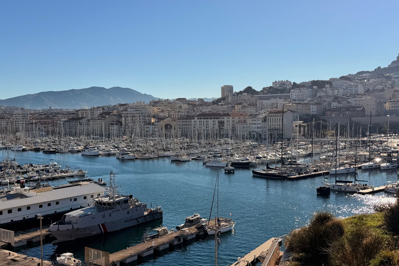 Le Vieux-Port de Marseille et Notre-Dame-de-la-Garde